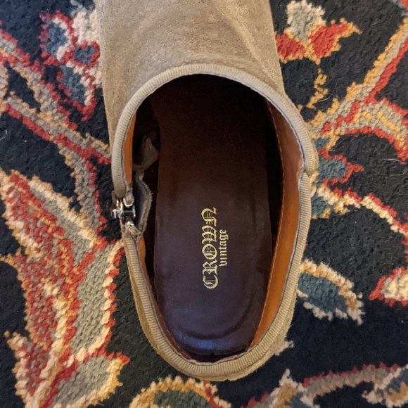 Crown Vintage Bootie - Picture 3 of 5